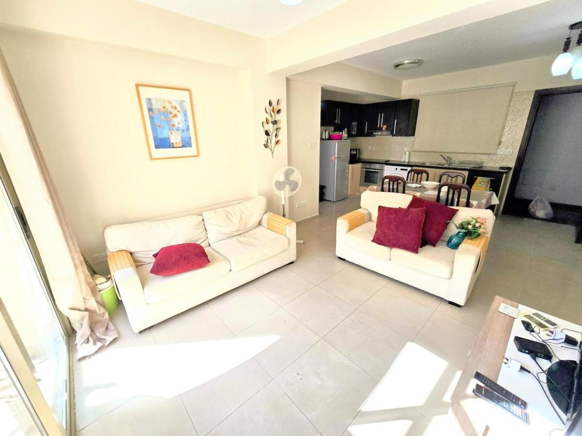 Comfy 1 Bed Apartment, Great Location 200mbps Wifi Apartament Pafos