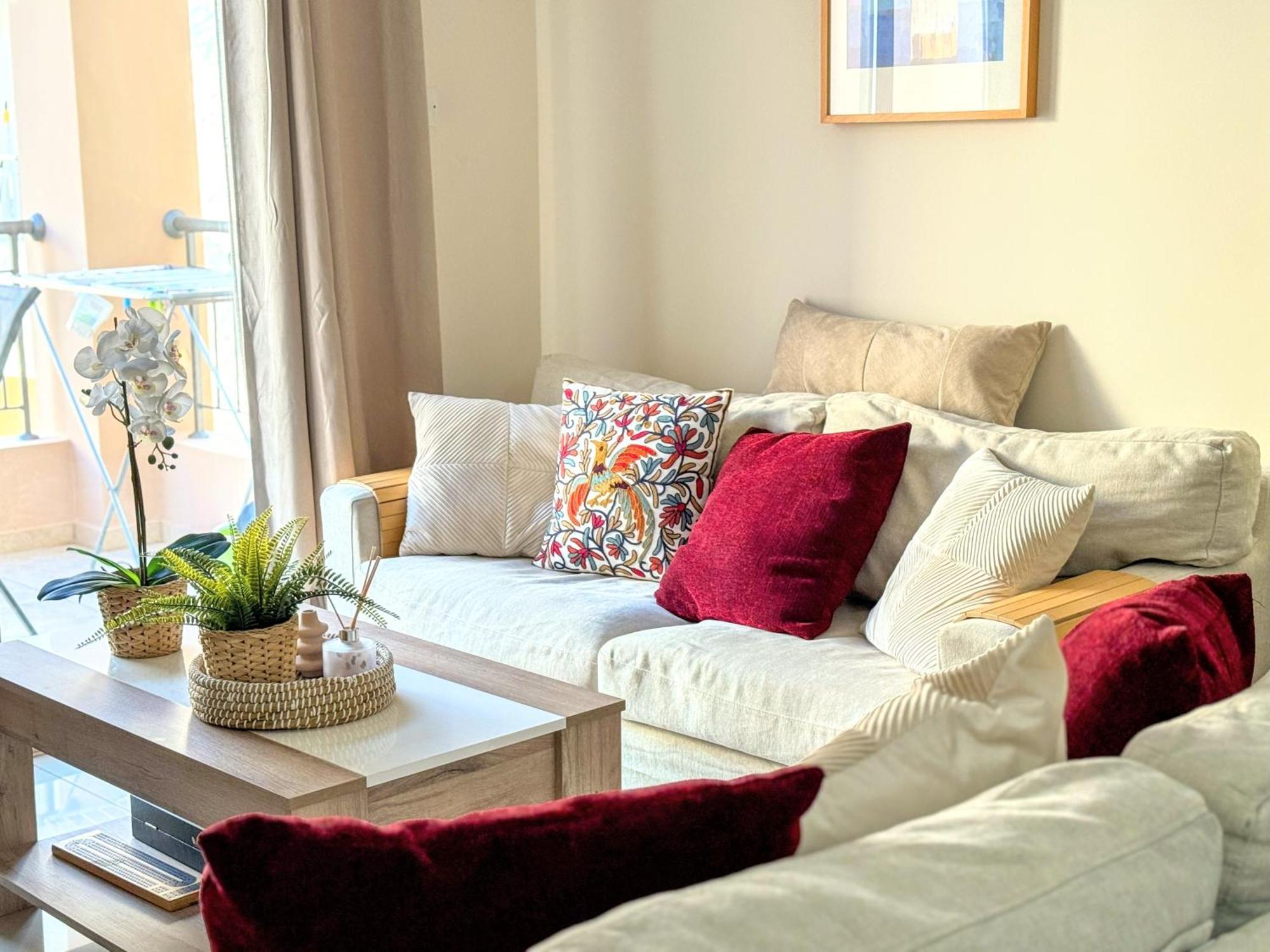 Comfy 1 Bed Apartment, Great Location 200mbps Wifi * Pafos