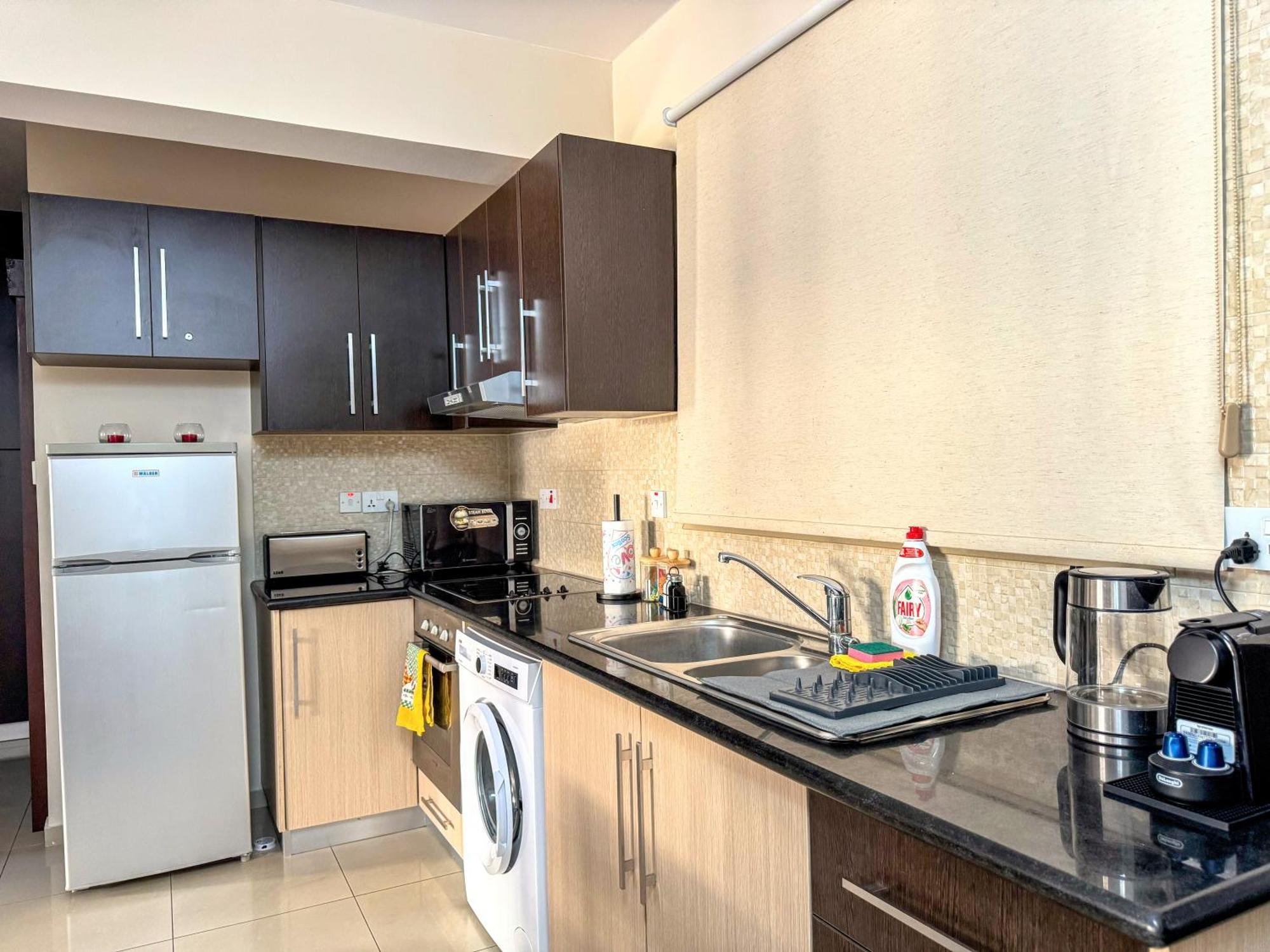 Comfy 1 Bed Apartment, Great Location 200mbps Wifi Pafos